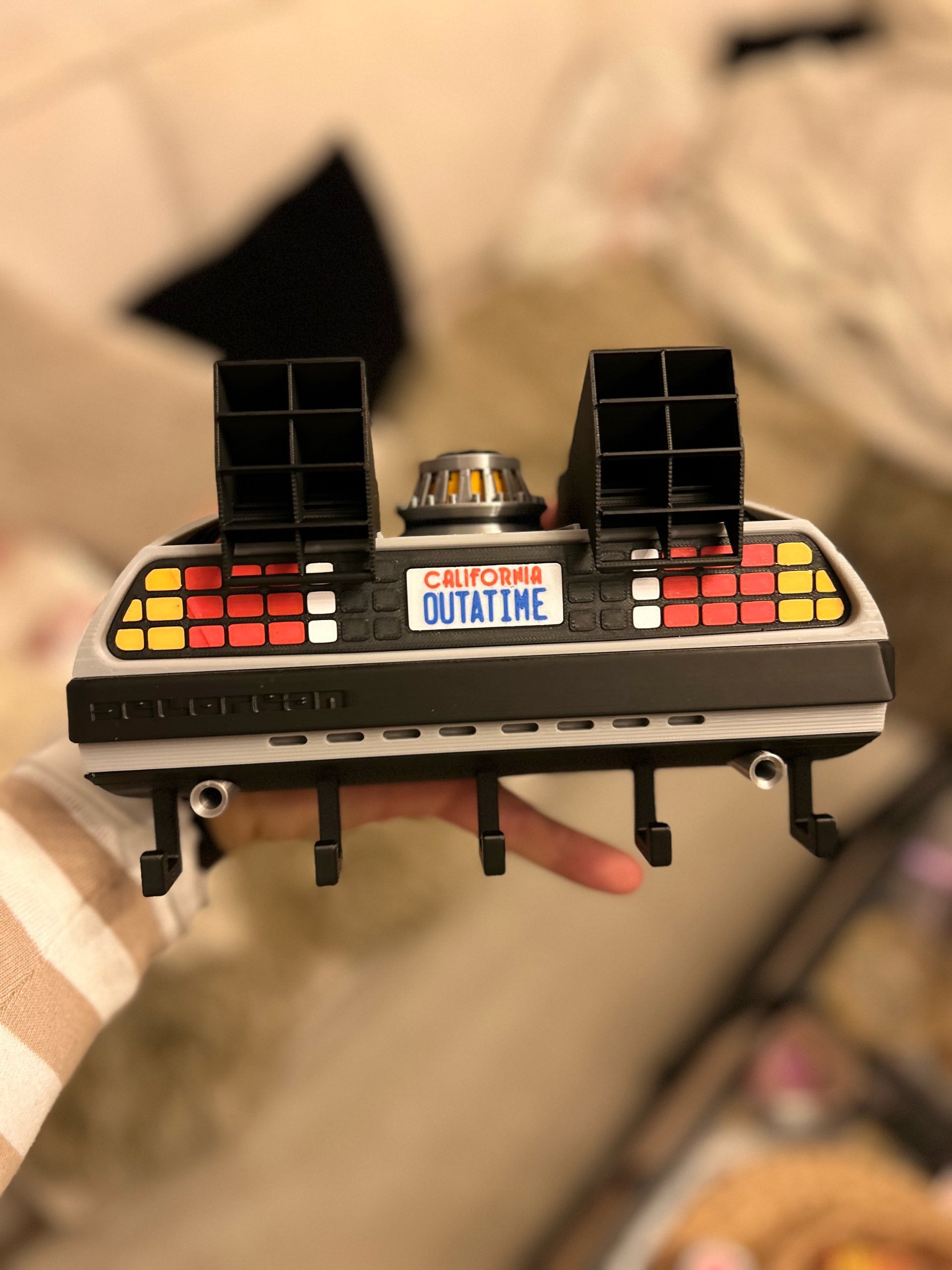 Porta Llaves Delorean Volver Al Futuro Gris