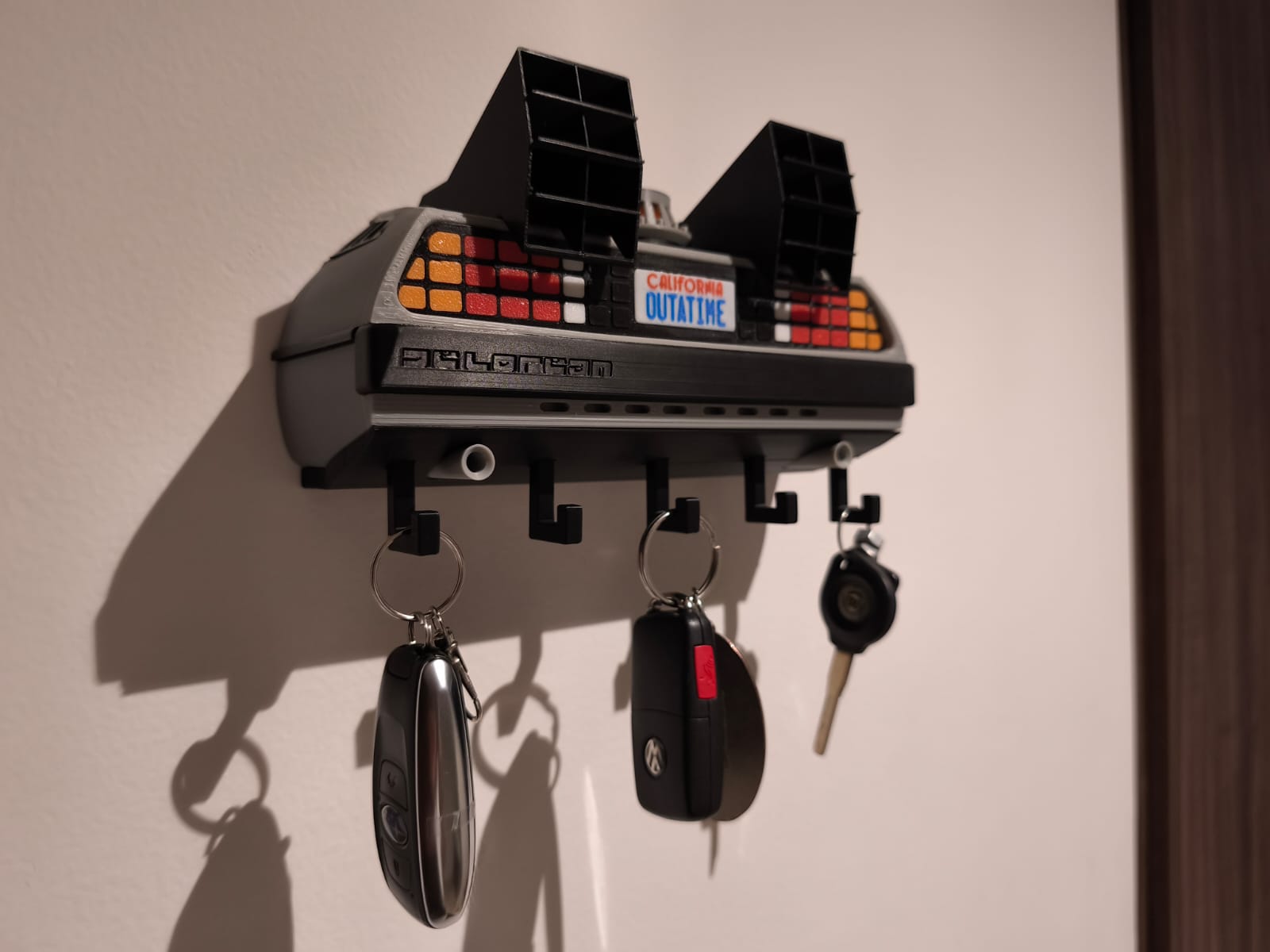 Porta Llaves Delorean Volver Al Futuro Gris